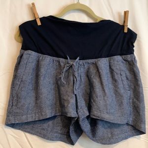 Old Navy Maternity Loose fitting Cotton Shorts - Size Medium